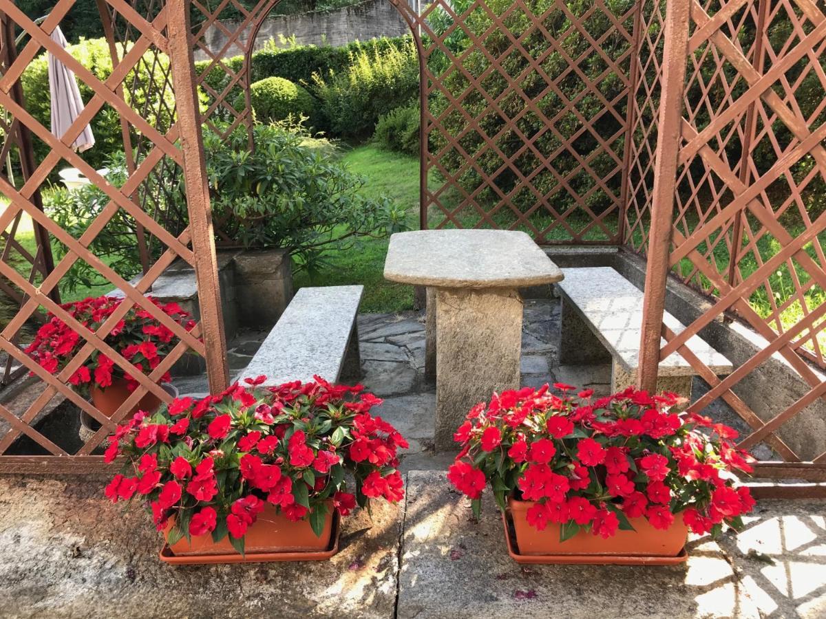 Villa Ombrosa Nebbiuno Exteriér fotografie